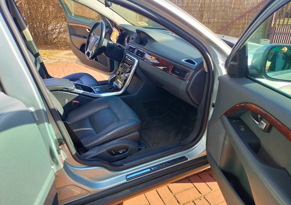 Volvo XC 70 cena 54500 przebieg: 240000, rok produkcji 2013 z Legionowo małe 277